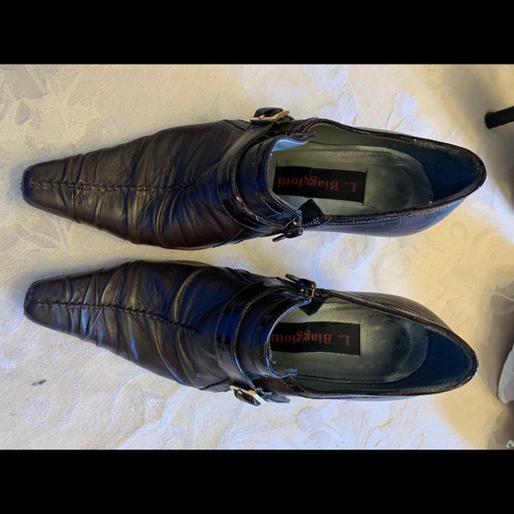 Italian Designer Brown leather heels - Picture 1 of 5